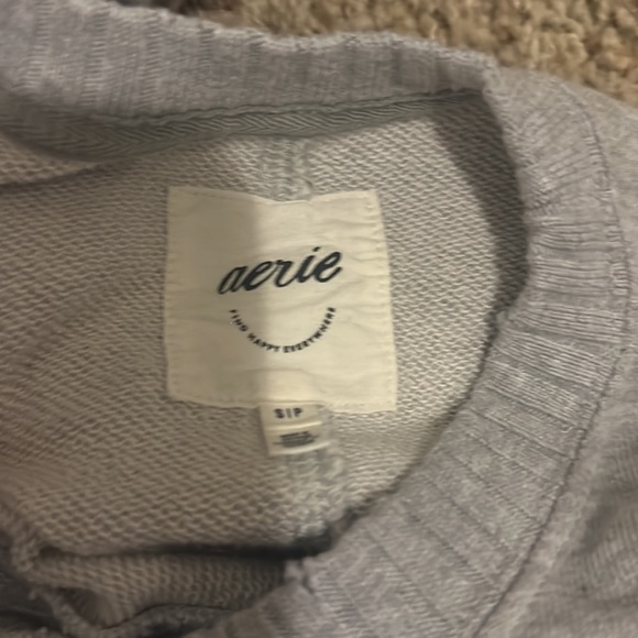 Aerie grey oversized sweatshirt. size S but can fit M - Picture 2 of 2